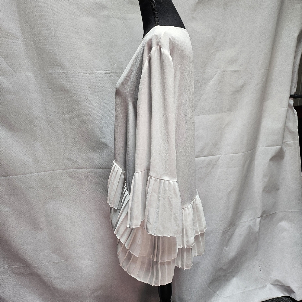 Simply Vera Semi Sheer White Pleated Ruffle Hem & Sleeve Blouse Size XL - Picture 5 of 7